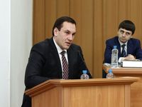 В Крыму требуется разработать нормативы по оформлению земельных паев – Председатель Госкомрегистра РК