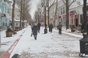 Предпринимателей Керчи просят убрать территории торговли от снега