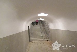 Один из двух подземных переходов под железной дорогой в Столице Крыма открыли после ремонта