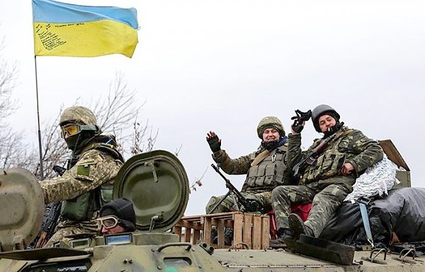 Армия распада. На что способны украинские войска «уклонистов и наркоманов», пересевшие на устаревшие британские «Саксоны»