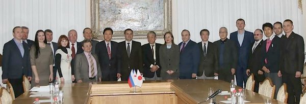 Руководитель фракции КПРФ в Ялтинском горсовете Юрий Грищенко принял участие во встрече с бывшим премьер-министром Японии Юкио Хатоямой
