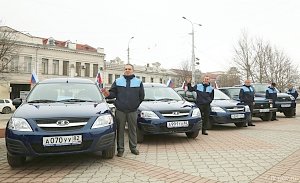 Керченскому главпочтамту подарили новые автомобили