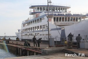 Реконструкцию в порту «Крым» отложили, переправа работает без перерыва