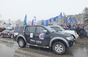 Под марш «Прощание славянки» стартовал автопробег «Сахалин – Крым»