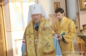Митрополит Лазарь проведет пасхальную литургию в Петро-Павловском соборе
