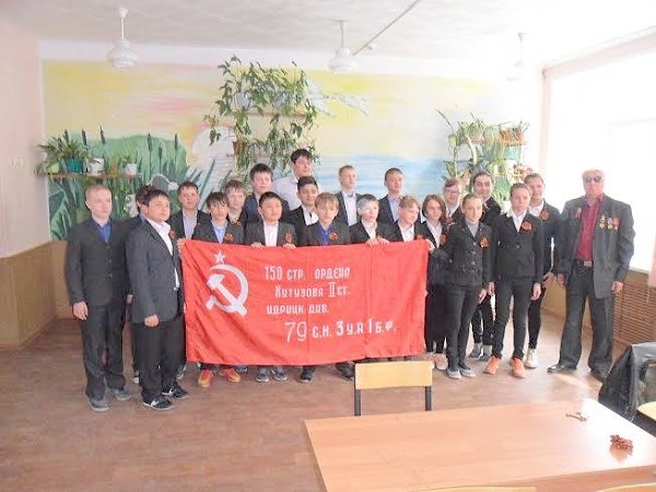 Астраханские коммунисты продолжают эстафету "Знамя нашей Победы"
