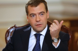 Медведев не желает «заливать» Крым деньгами