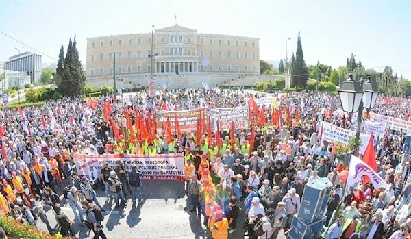Рабочий Первомай в Греции: Выход один - классовая борьба!