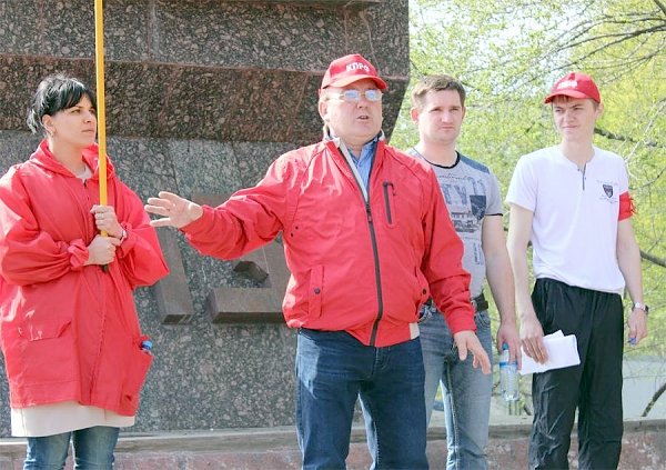 Будем помнить всегда! Курские коммунисты и комсомольцы провели велопробег, посвященный 70-летию Великой Победы