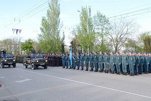 Керченские спасатели приняли участие в репетиции Парада Победы
