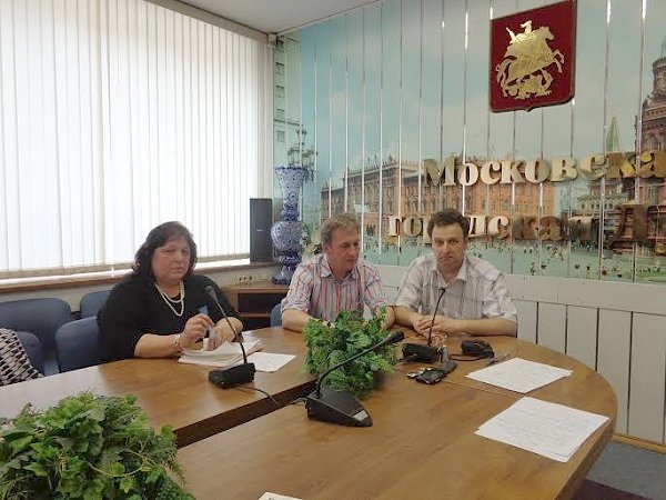 Московские коммунисты совместно с жителями решают вопросы жилищно-коммунального хозяйства
