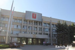 Замначальник архитектуры в Керчи получил взятку 110 тыс за разрешение строительства