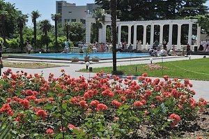 Никитский ботанический сад показал выставку «Романтические розы»