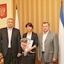 Сергей Аксёнов поздравил крымских выпускниц школ, набравших максимальный бал при сдаче ЕГЭ