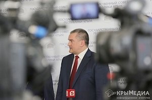 Аксенов вошел в ТОП-15 рейтинга российских персон за первое полугодие 2015 года