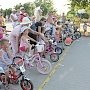 Сотрудники Госавтоинспекции приняли участие в городском семейном празднике «ВелоСемья»