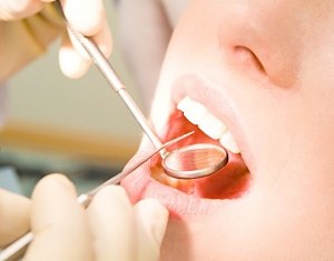 Керчанка пожаловалась на некачественные услуги стоматолога в прокуратуру