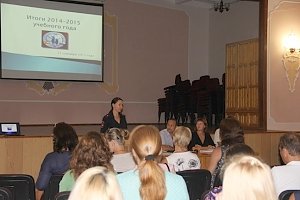 Сотрудники Госавтоинспекции Севастополя приняли участие в общешкольном родительском собрании