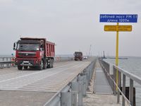 Сергей Аксёнов осмотрел место будущего строительства моста через Керченский пролив