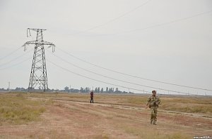 Укрэнерго заявляет, что не прекращает поставку электроэнергии в Крым