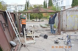 В Севастополе за неделю снесли больше сотни незаконно установленных гаражей