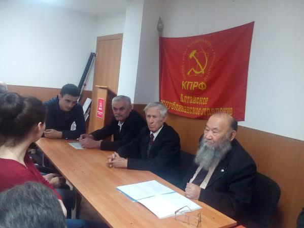 Республика Алтай. Коммунисты и комсомольцы отметили 97-ю годовщину ВЛКСМ