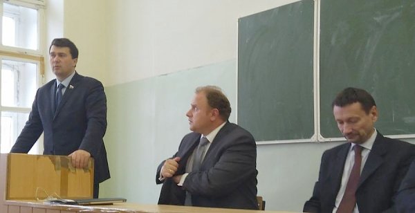 Олег Лебедев провел встречу со студентами и преподавателями лесохозяйственного факультета Брянского государственного инженерно-технологического университета