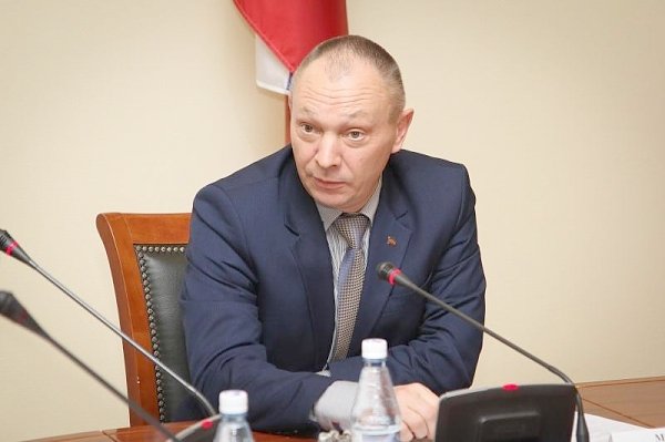 Руководитель фракции КПРФ в Законодательном Собрании Вологодской области Александр Морозов: «Разрешите возразить!»