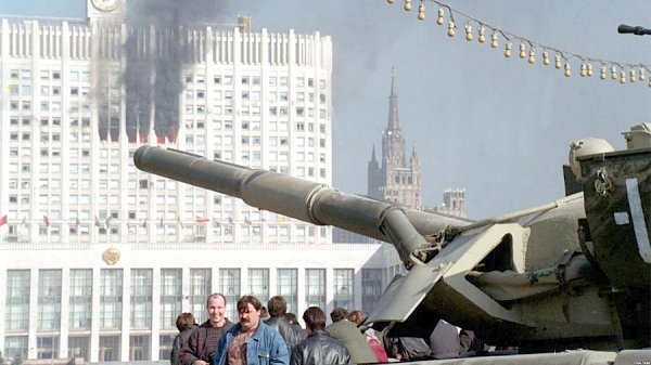В Госдуме прошло новое заседание Комиссии фракции КПРФ по проверке обстоятельств совершения государственного переворота, повлекшего массовую гибель граждан в сентябре - октябре 1993 года в Москве