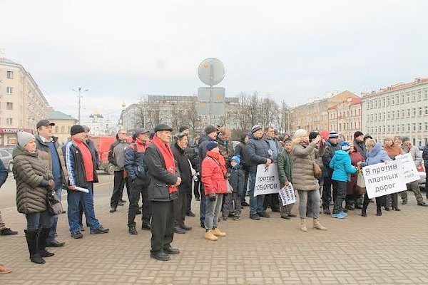 Псковские дальнобойщики выдвинули политические требования к власти
