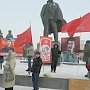В День рождения Сталина коммунисты Новосибирска возложили цветы к портрету Вождя
