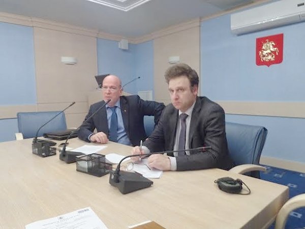 Московские коммунисты защищают права владельцев гаражей в Орехово Борисово Северное