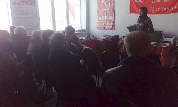 Депутат коммунист Белгородской областной Думы А. Байбикова активно ведёт приёмы граждан по области