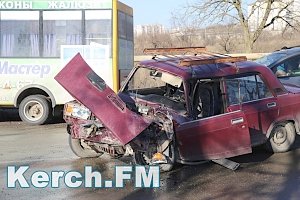 В Керчи в аварии пострадали пассажиры маршрутки