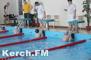В Керчи прошли соревнования по плаванию