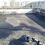 В Керчи жители дома не пустили подрядчика ремонтировать крышу