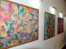 В Евпатории проходит выставка «Весенняя палитра»