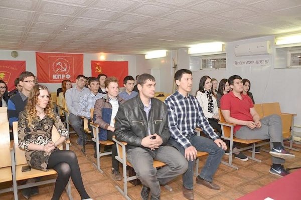 В Астрахани прошёл первый выпуск слушателей Центра политической учебы