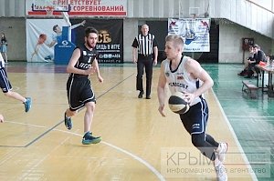 Команды из Симферополя и Санкт-Петербурга вышли в финал крымского турнира Всероссийского плэй-офф Ассоциации студенческого баскетбола