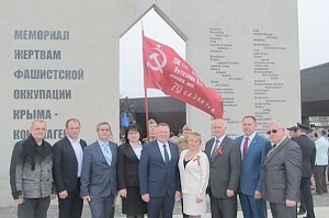 Светлана Савченко приняла участие в памятных мероприятиях в честь 72-й годовщины освобождения Симферополя и Симферопольского района