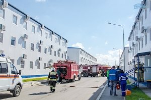 Масштабные учения по тушению пожара и спасению людей на воде прошли на стройплощадке Крымского моста