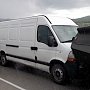 БТРы сдавили гражданский микроавтобус на трассе в Крыму