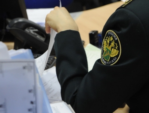 На двух сотрудников Крымской таможни заведено уголовное дело