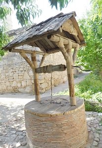 Средневековый памятник Текие дервишей в Евпатории пополнился новым объектом показа – восстановленным колодцем
