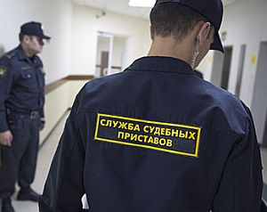 Судебные приставы начали опечатывать офисы главного бизнеса Ислямовых в Крыму