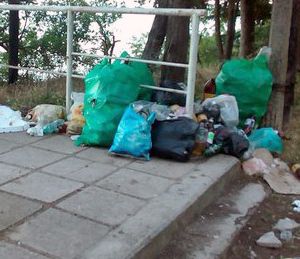 Обратная сторона Алушты: горожане жалуются на мусор и грязь