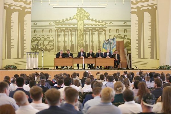 К.К. Тайсаев поздравил выпускников МАДИ с окончанием вуза