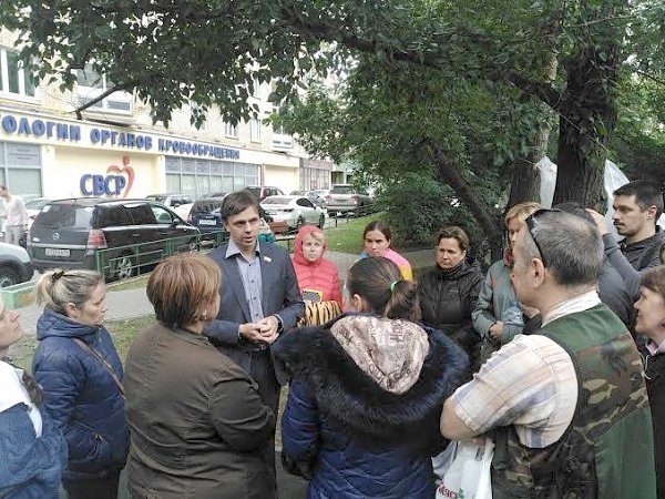 Андрей Клычков призвал органы власти Москвы разобраться в ситуации с голодовкой многодетных очередников