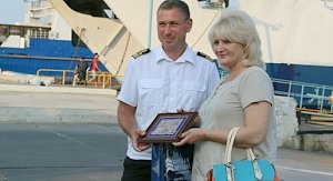Керченская паромная переправа встретила трехмиллионного пассажира