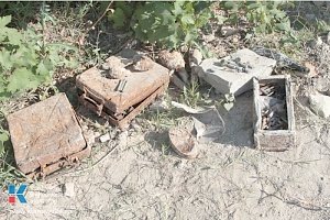 Севастопольские пиротехники обнаружили останки бойцов Красной Армии и склад боеприпасов в Балаклаве